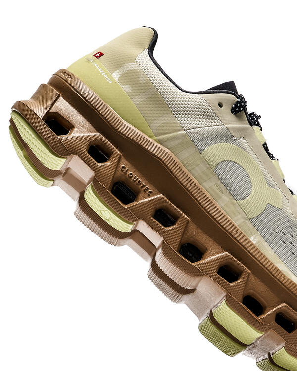 on-cloudmonster-cream-dune-61.